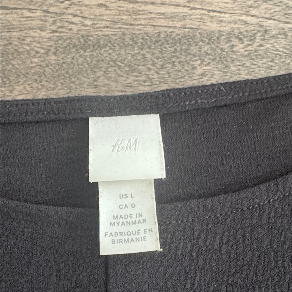 H&M blouse - Picture 3 of 8